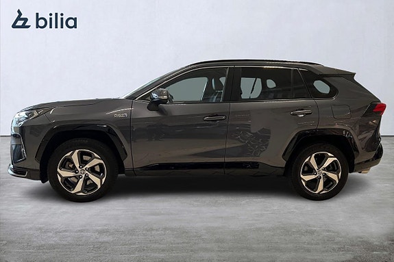Toyota RAV4 3 of 26