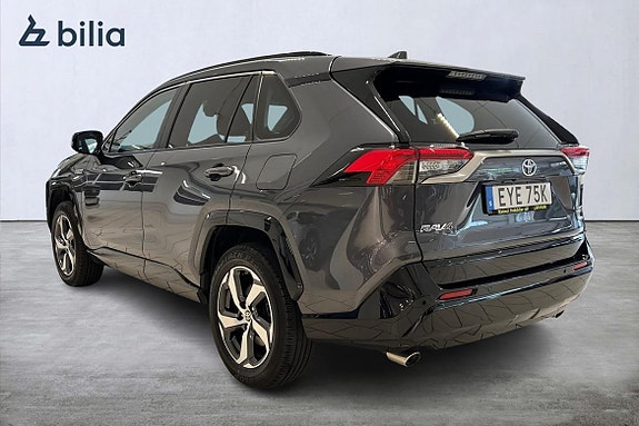 Toyota RAV4 2 of 26