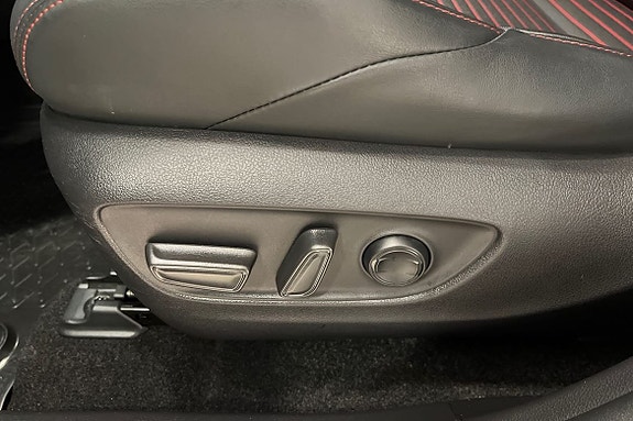Toyota RAV4 24 of 26