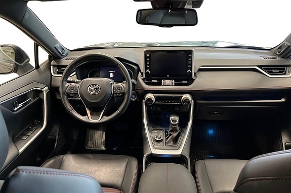 Toyota RAV4 10 of 26