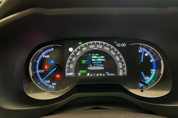 Toyota RAV4 16 of 26