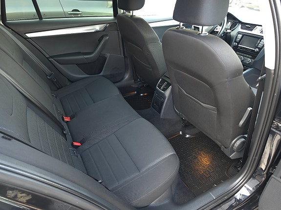 Skoda Octavia 10 of 13