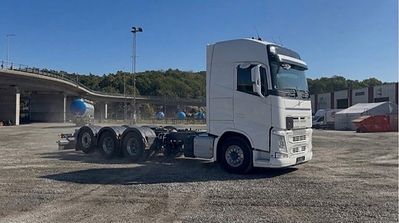 Chassi Volvo FH 540 Tridem 2 of 5