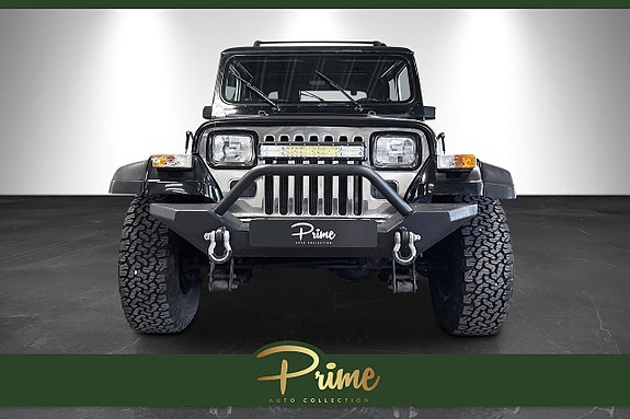 Jeep Wrangler 2 of 19