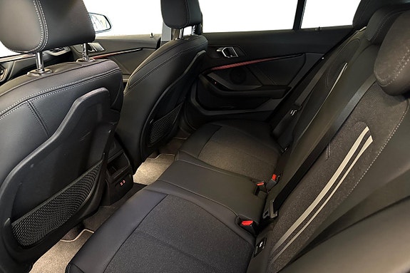 BMW 118i 15 of 19