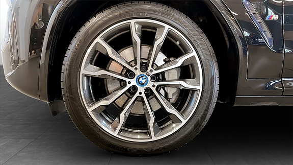 BMW X3 9 of 11