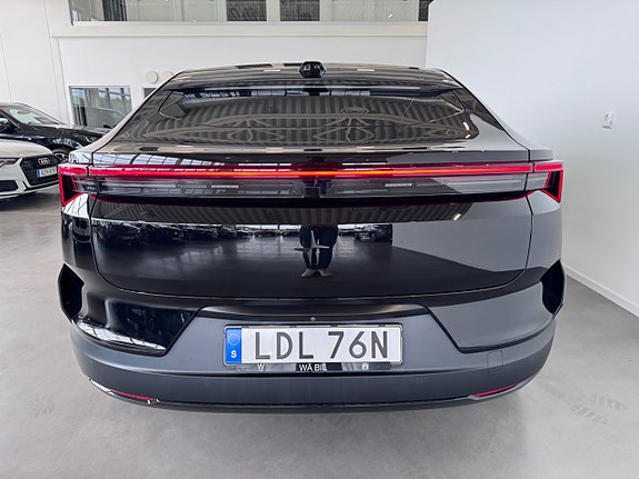 Polestar 4 4 of 23