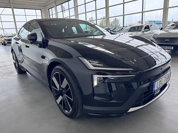 Polestar 4 6 of 23
