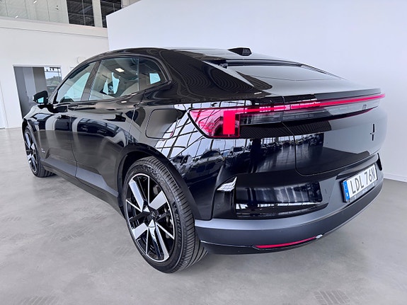 Polestar 4 3 of 23