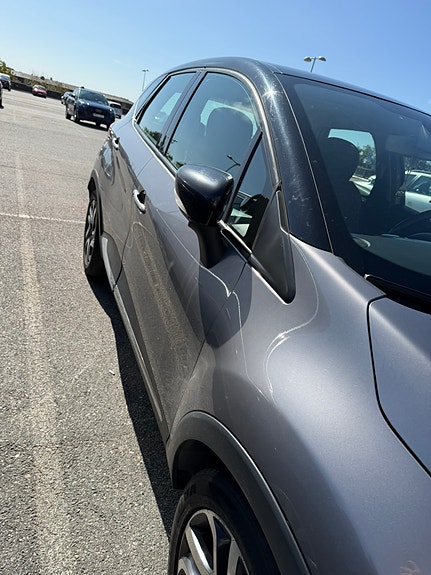 Renault Captur 3 of 10