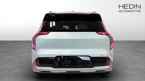 Kia EV9 4 of 13