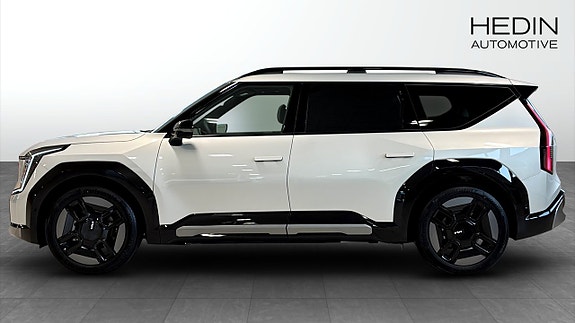 Kia EV9 2 of 13