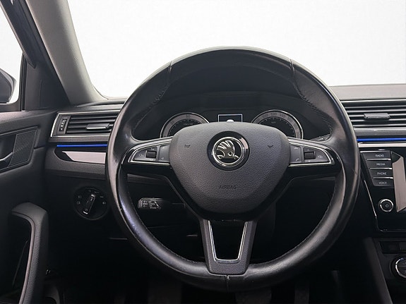 Skoda Superb 14 of 30
