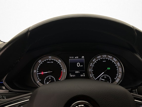 Skoda Superb 18 of 30