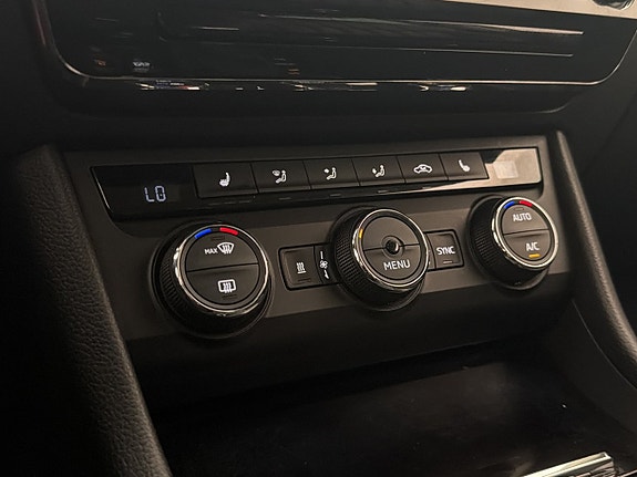 Skoda Superb 24 of 30