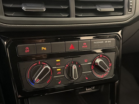 Volkswagen T-Cross 22 of 30