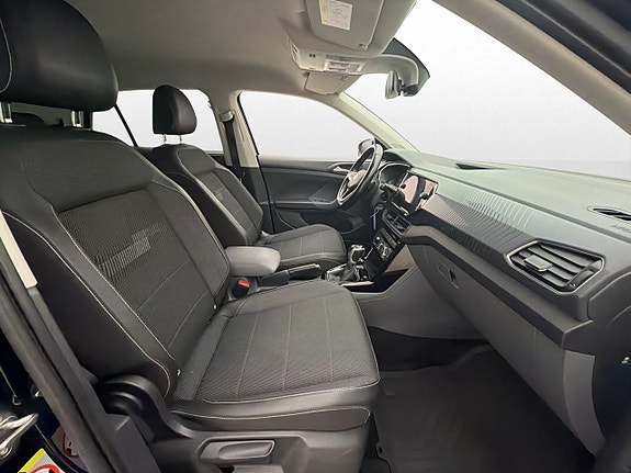 Volkswagen T-Cross 15 of 30