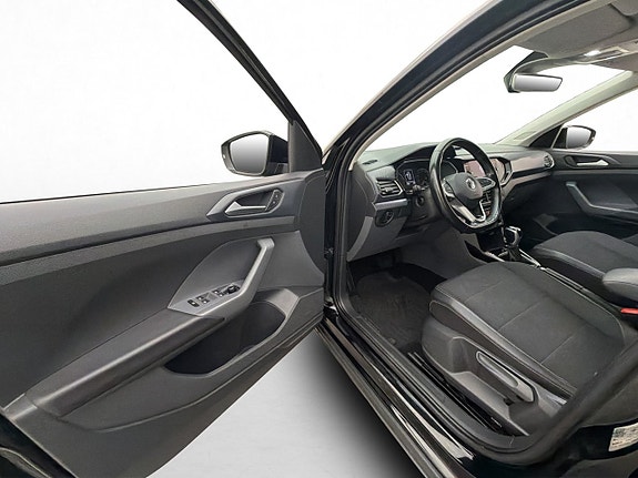 Volkswagen T-Cross 11 of 30