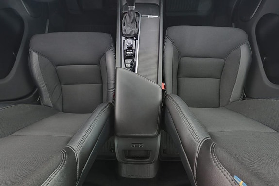 Volvo V60 Cross Country 9 of 19