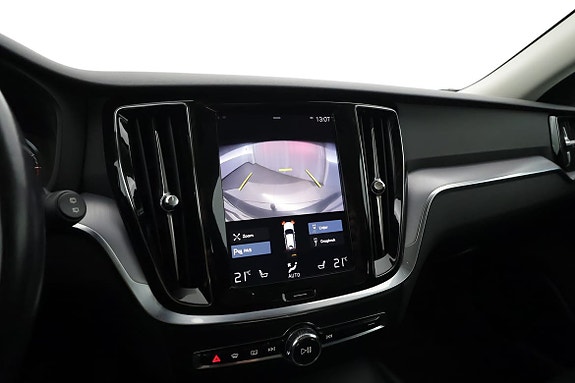 Volvo V60 Cross Country 14 of 19