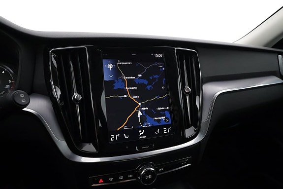 Volvo V60 Cross Country 12 of 19