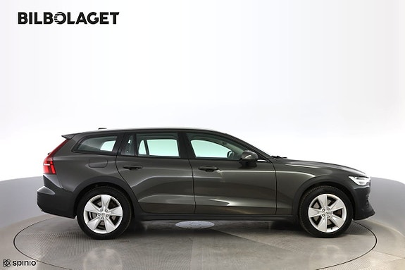 Volvo V60 Cross Country 5 of 19