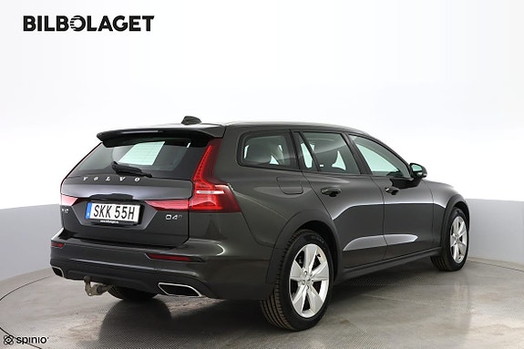 Volvo V60 Cross Country 4 of 19