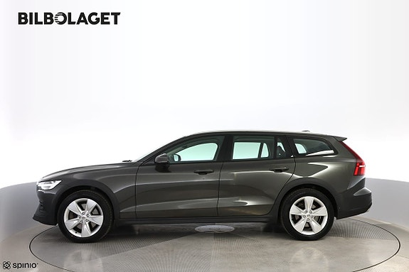 Volvo V60 Cross Country 2 of 19