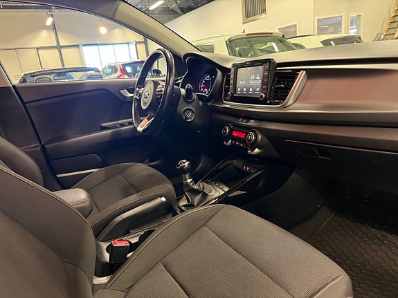Kia Rio 15 of 22