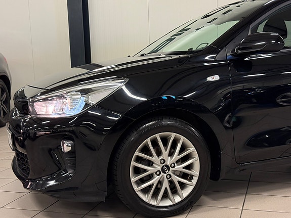 Kia Rio 4 of 22