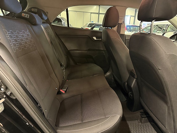 Kia Rio 19 of 22