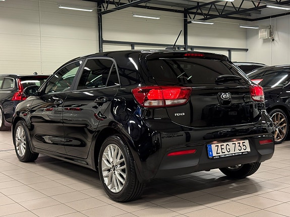 Kia Rio 10 of 22