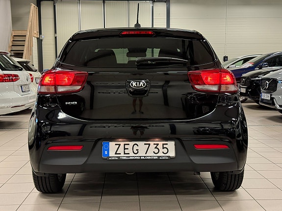 Kia Rio 11 of 22
