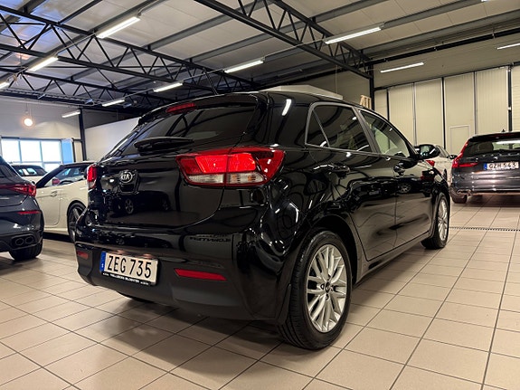 Kia Rio 12 of 22
