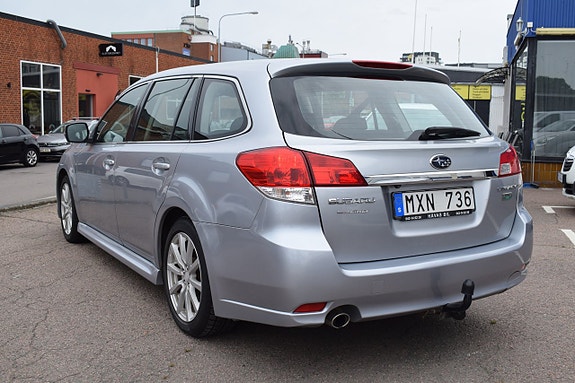 Subaru Legacy 3 of 11
