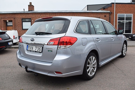 Subaru Legacy 5 of 11
