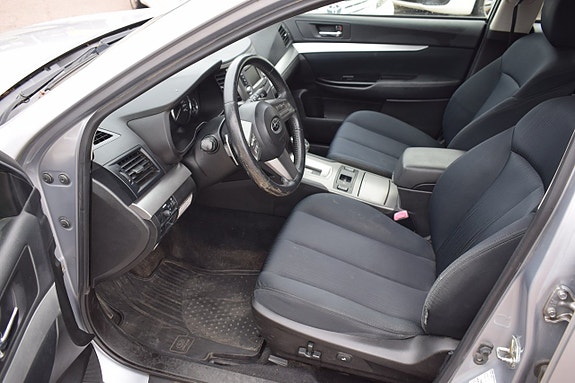 Subaru Legacy 9 of 11