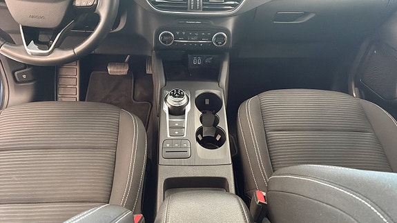 Ford Kuga 15 of 16