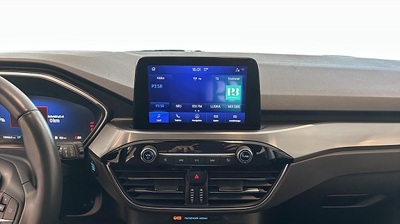 Ford Kuga 12 of 16