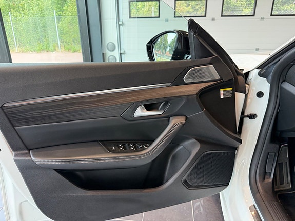 Peugeot 508 8 of 15