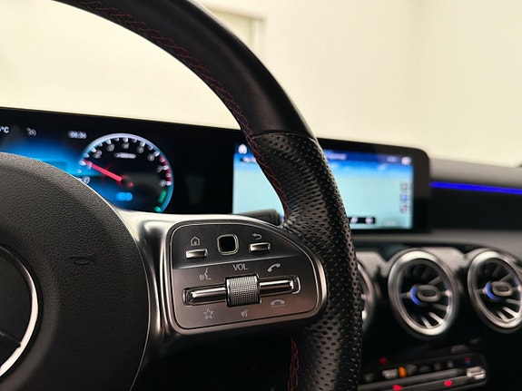 Mercedes-Benz A250 e 18 of 30