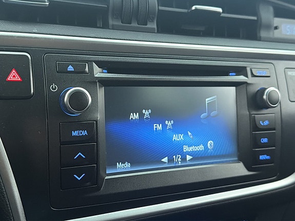 Toyota Auris 19 of 30