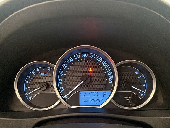 Toyota Auris 17 of 30
