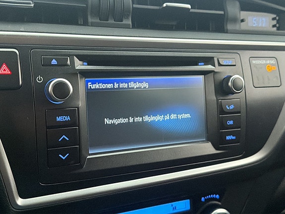 Toyota Auris 18 of 30