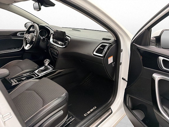 Kia Ceed 12 of 29