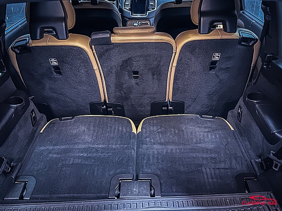 Volvo XC90 20 of 27
