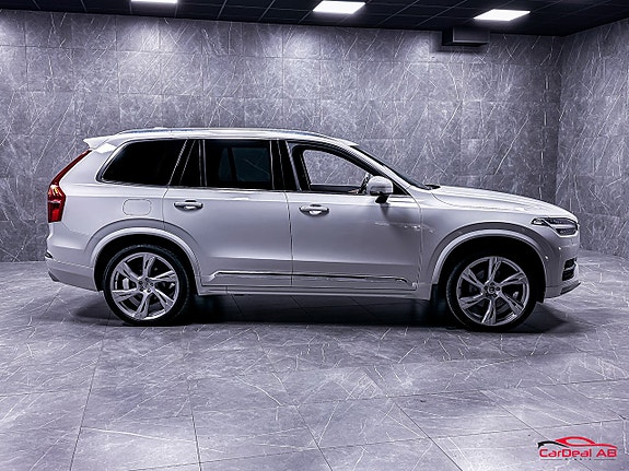 Volvo XC90 8 of 27