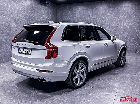 Volvo XC90 7 of 27