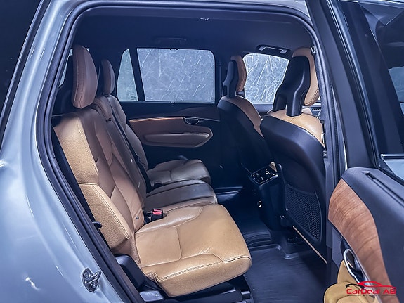 Volvo XC90 17 of 27