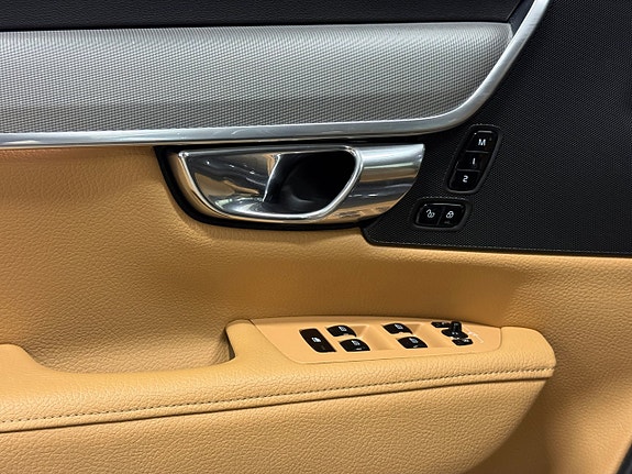 Volvo V90 16 of 30